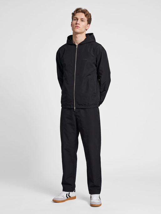hmlI-D ZIP HOODIE, BLACK, model