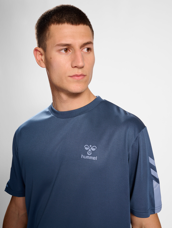 hmlACTIVE PL JERSEY S/S, VINTAGE INDIGO, model