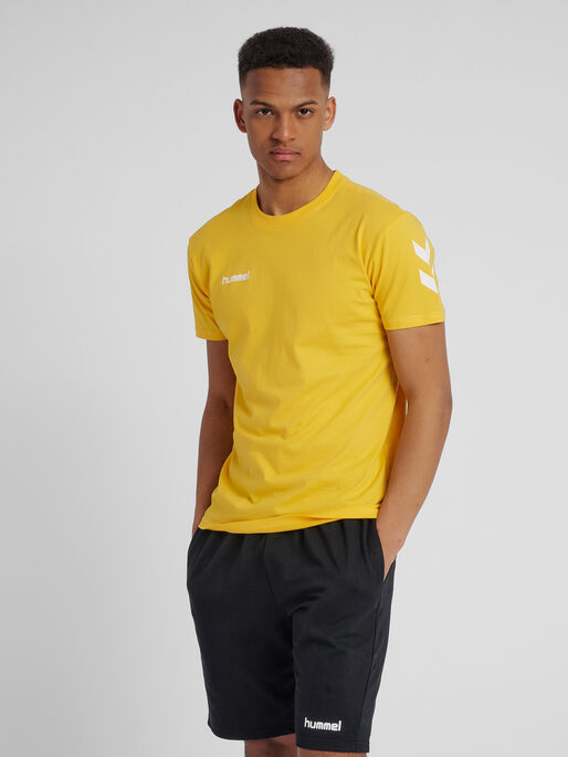 HUMMEL GO COTTON T-SHIRT S/S, SPORTS YELLOW, model