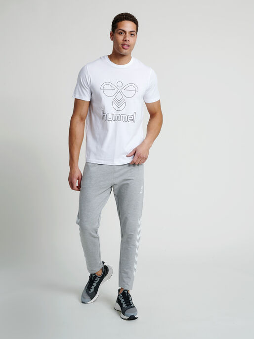 hmlRAY 2.0 TAPERED PANTS, GREY MELANGE, model