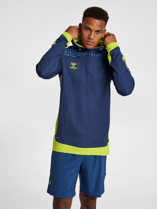 hmlLEAD POLY HOODIE, DARK DENIM, model