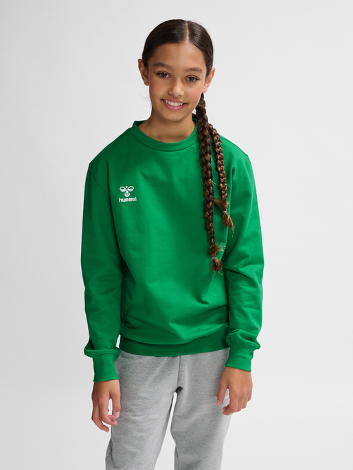 hmlGO 2.0 SWEATSHIRT KIDS, JELLY BEAN, model