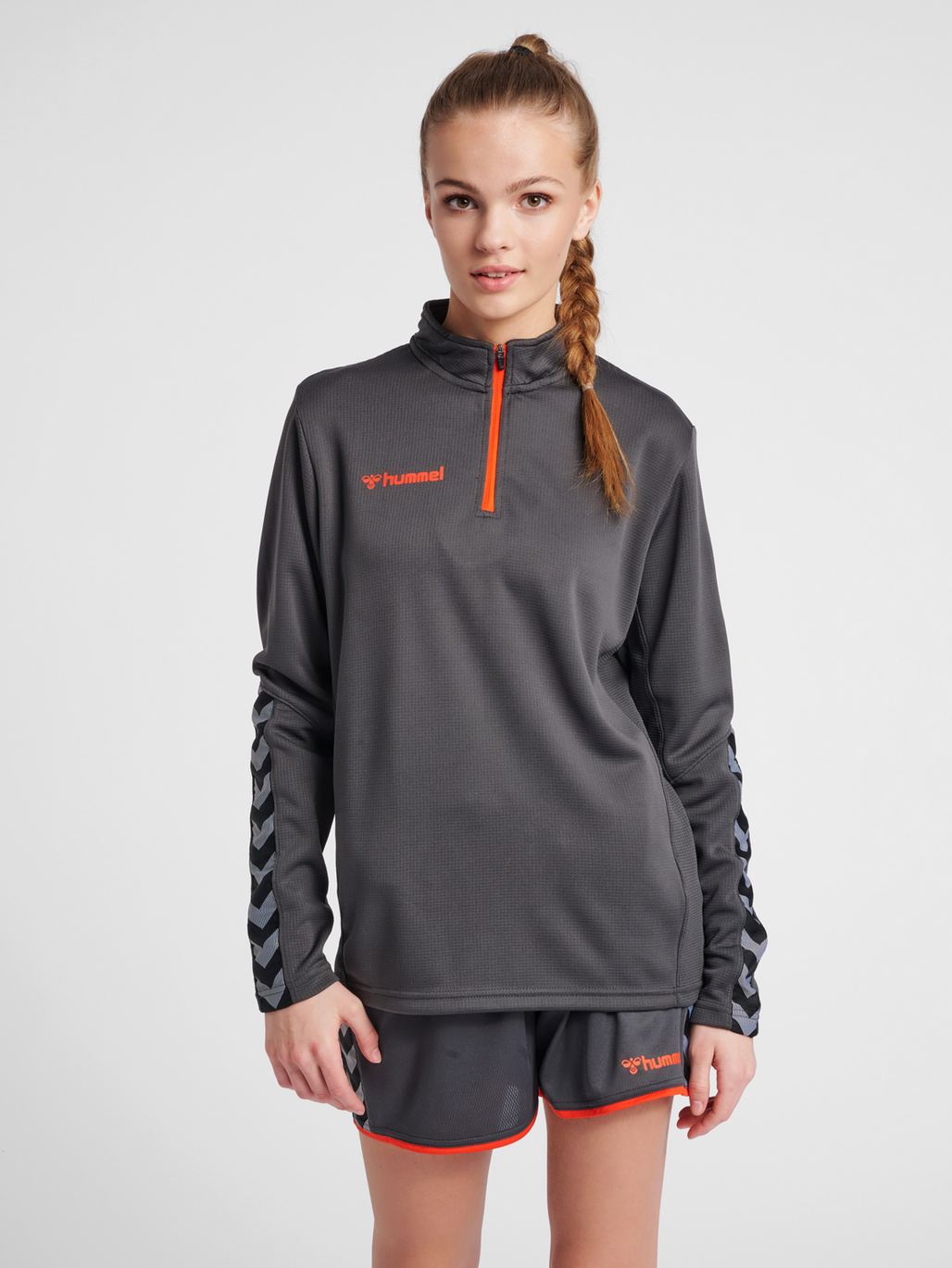 hmlAUTHENTIC HALF ZIP SWEATSHIRT WOMAN, ASPHALT, model