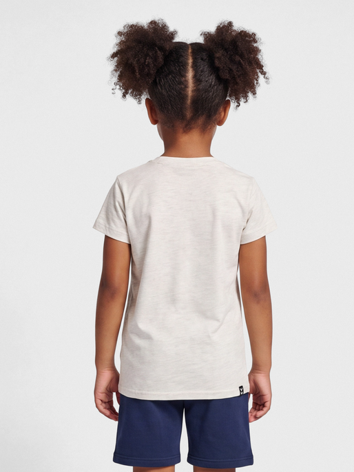 hmlMOVER COTTON T-SHIRT S/S KIDS, EGRET MELANGE, model