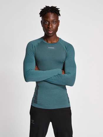 hmlTE MIKE SEAMLESS T-SHIRT L/S, NORTH ATLANTIC, model