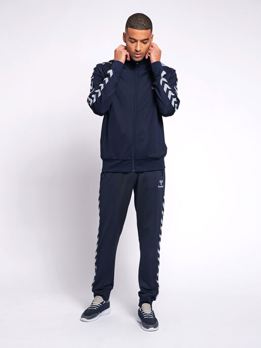 HMLNATHAN ZIP JACKET, BLACK IRIS, model