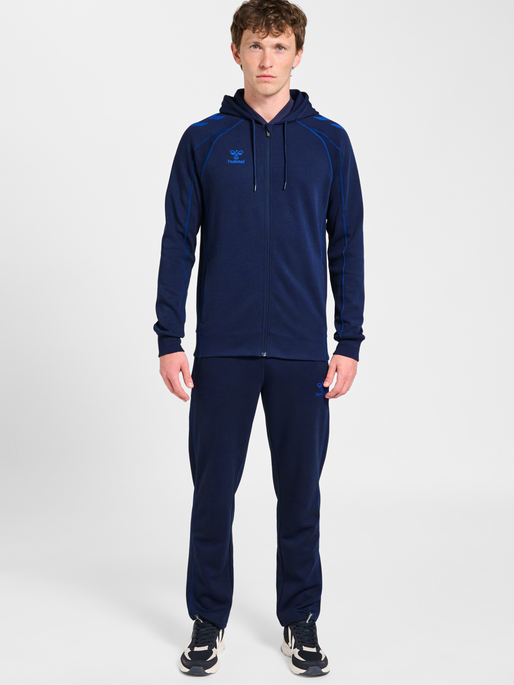 hmlMOVE 2.0 ZIP HOODIE, MARINE, model