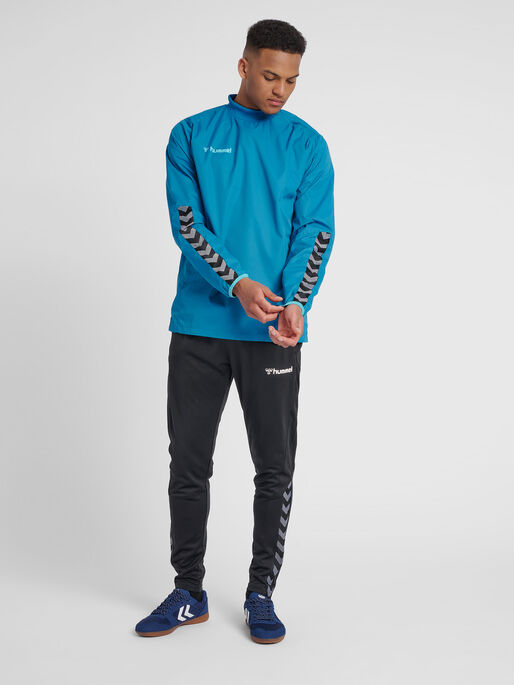 hmlAUTHENTIC WIND BREAKER, CELESTIAL, model