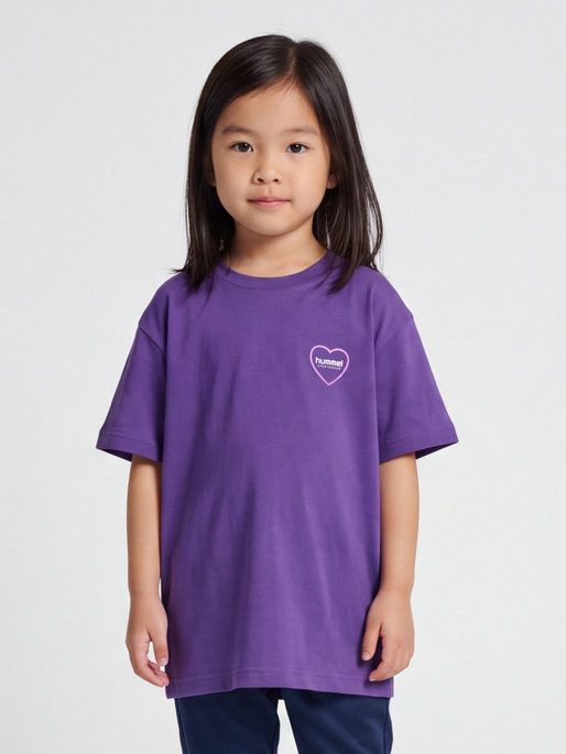 hmlJR LOOSE T-SHIRT S/S HEARTFIELD, MYSTICAL, model