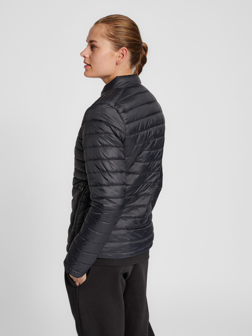 hmlRED QUILTED JACKET WOMAN, BLACK, model