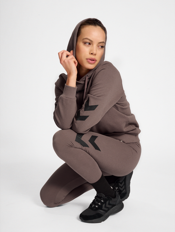 hmlLEGACY WOMAN HOODIE, IRON, model