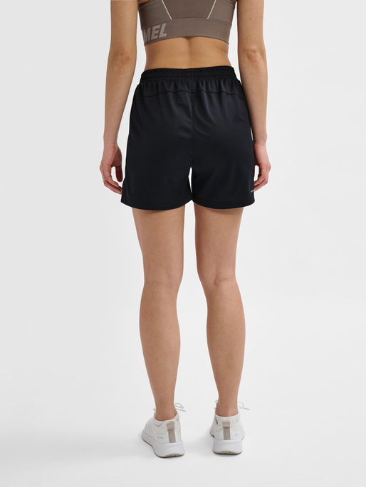 hmlACTIVE PL SHORTS WOMAN, BLACK, model