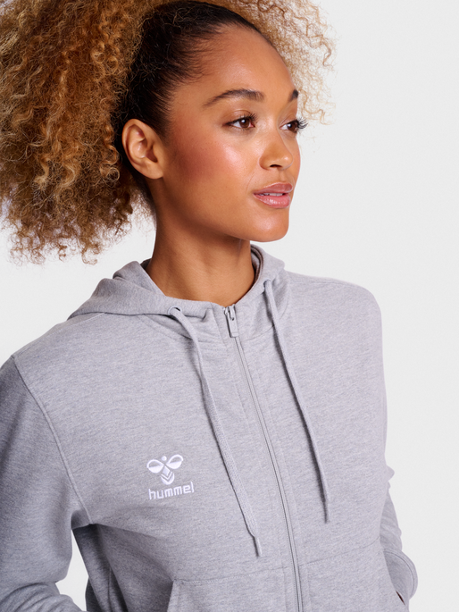 hmlGO 2.0 ZIP HOODIE WOMAN, GREY MELANGE, model