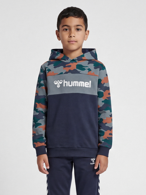 hmlJACKSON HOODIE, STORMY WEATHER, model