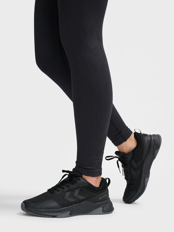 REACH TR CORE, BLACK, model