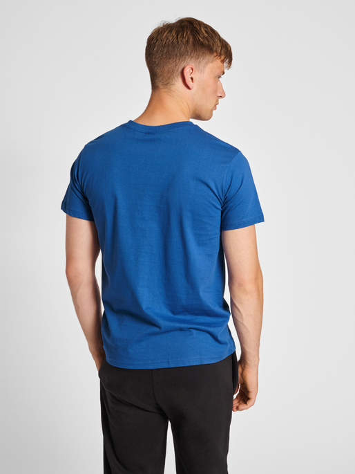 hummel RED BASIC T-SHIRT S/S - TRUE BLUE | T-Shirts