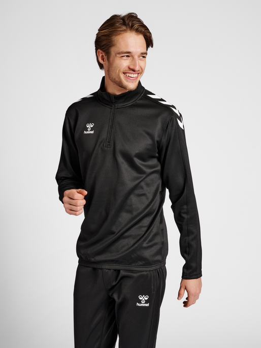hmlCORE XK HALF ZIP POLY SWEAT, BLACK, model
