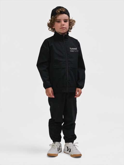 hmlDANTE STOP JACKET, BLACK, model