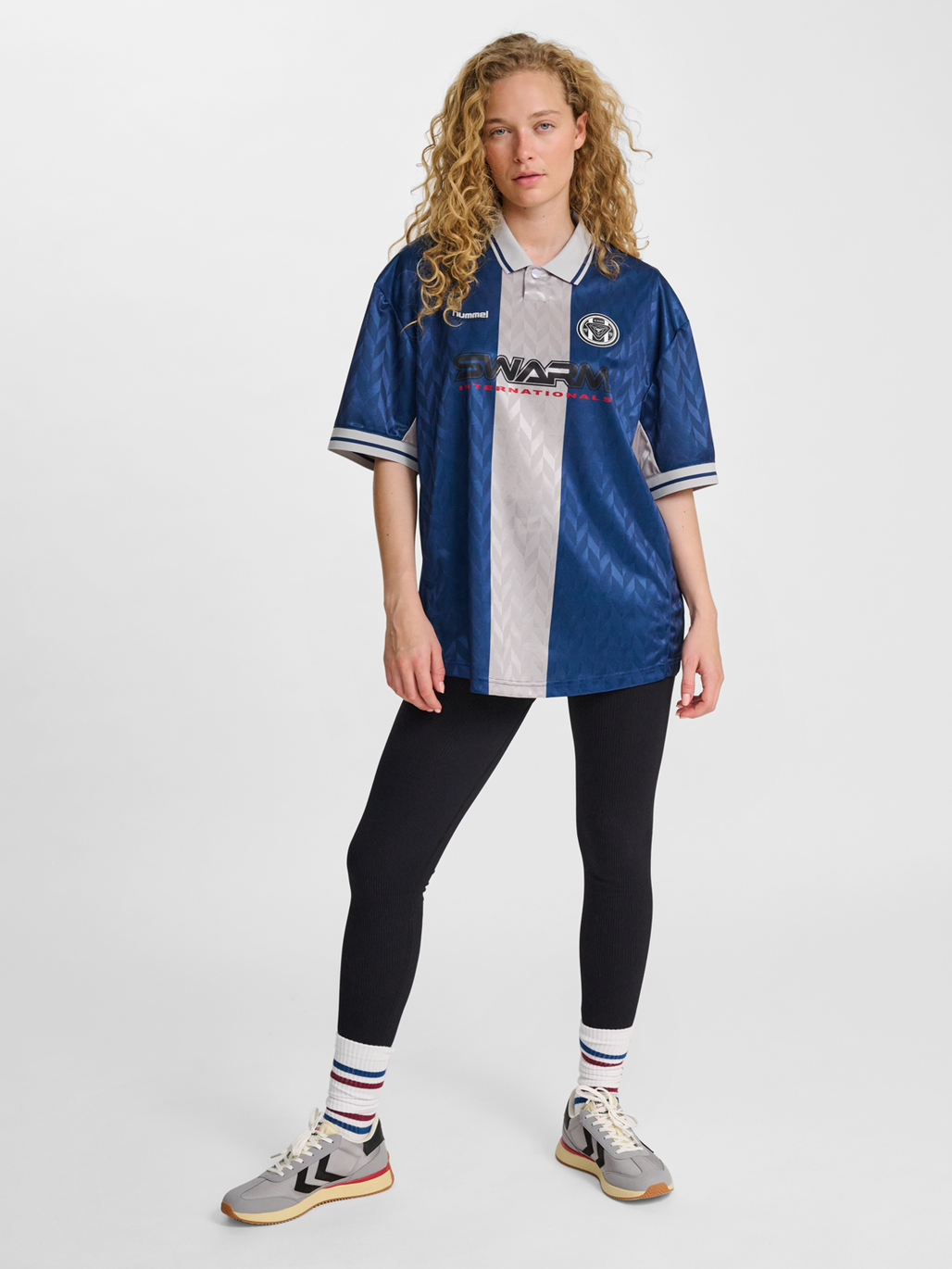 hmlLOOSE FB JERSEY S/S, ESTATE BLUE, model