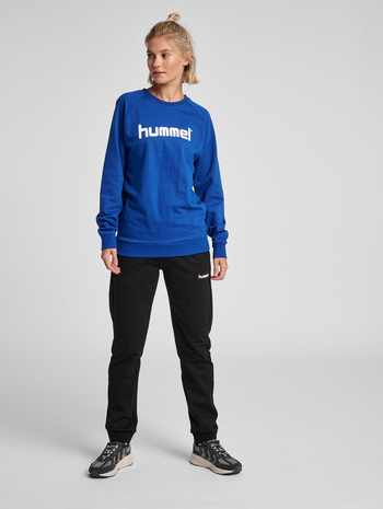 HUMMEL GO COTTON LOGO SWEATSHIRT WOMAN, TRUE BLUE, model