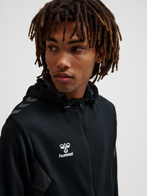hmlAUTHENTIC PL ZIP HOODIE, BLACK, model