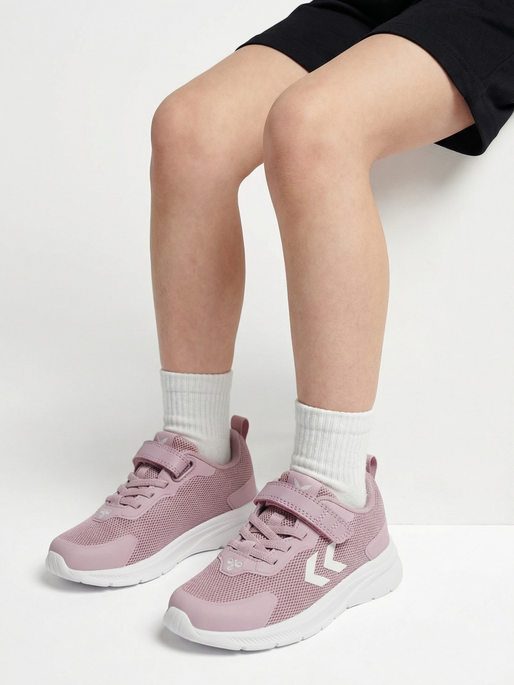 ACTUS TR BREATHER JR, KEEPSAKE LILAC, model