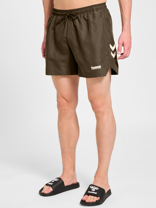 hmlPULSE SWIM SHORTS, MAJOR BROWN, model