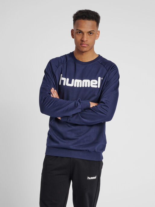 HUMMEL GO COTTON LOGO SWEATSHIRT, MARINE, model