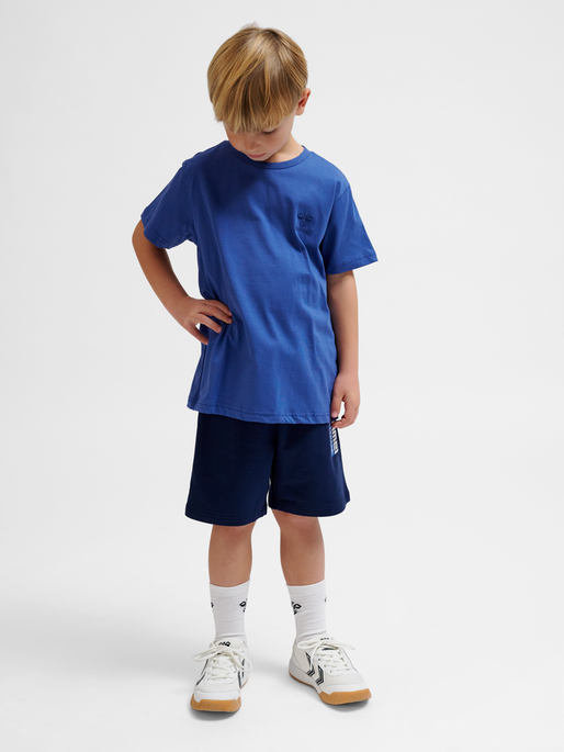 hmlTRELLE T-SHIRT S/S, TRUE NAVY, model