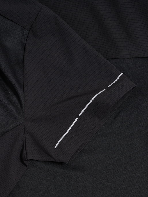 nwlBREATHE T-SHIRT, BLACK, packshot