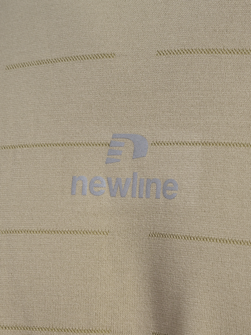 nwlPACE SEAMLESS TEE, SILVER SAGE, packshot