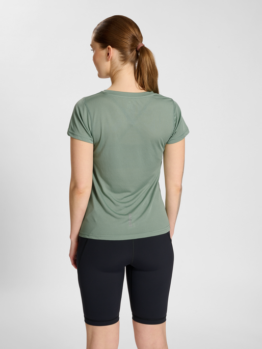 nwlHENDERSON T-SHIRT S/S WOMAN, GREEN BAY, model