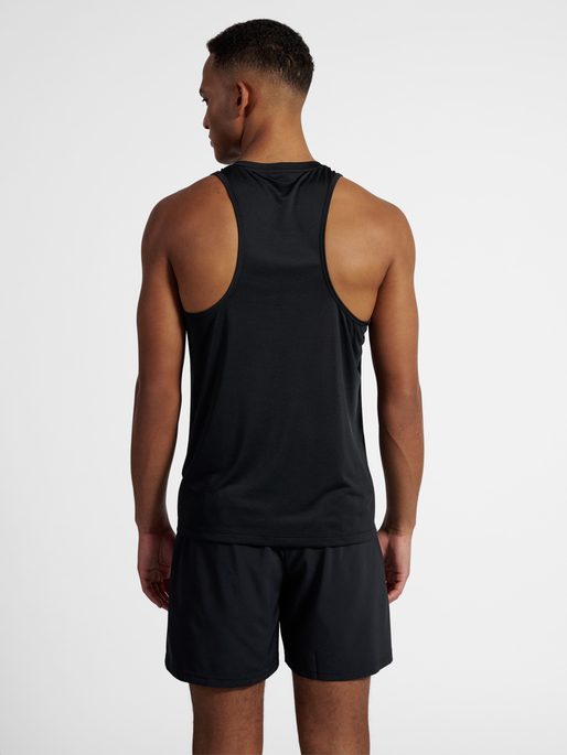 nwlBEAT SINGLET, BLACK, model