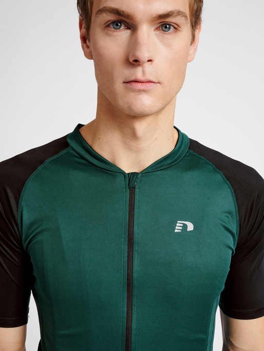 MENS CORE BIKE JERSEY, SEA MOSS, model