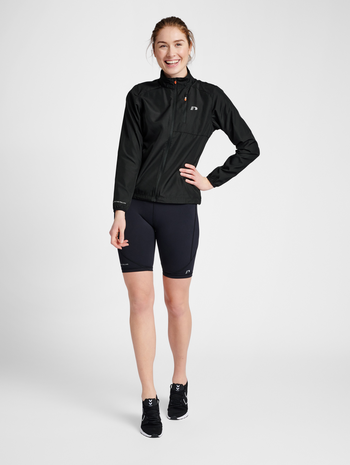 WOMENS PERFORMANCE JACKET, BLACK, model