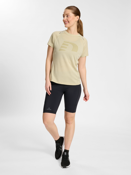 nwlCOLUMBUS SPRINTERS WOMAN, 2001, model