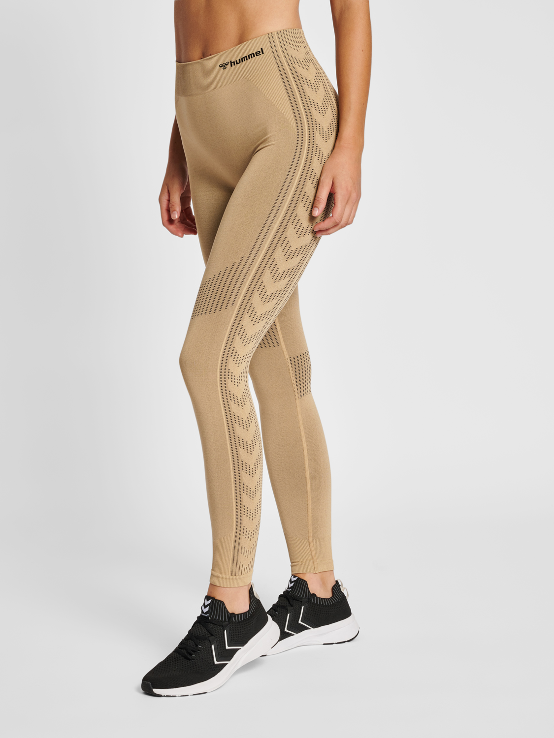 hummel MT SHAPING SEAMLESS MW TIGHTS CURDS &amp; WHEY | hummelsport.de
