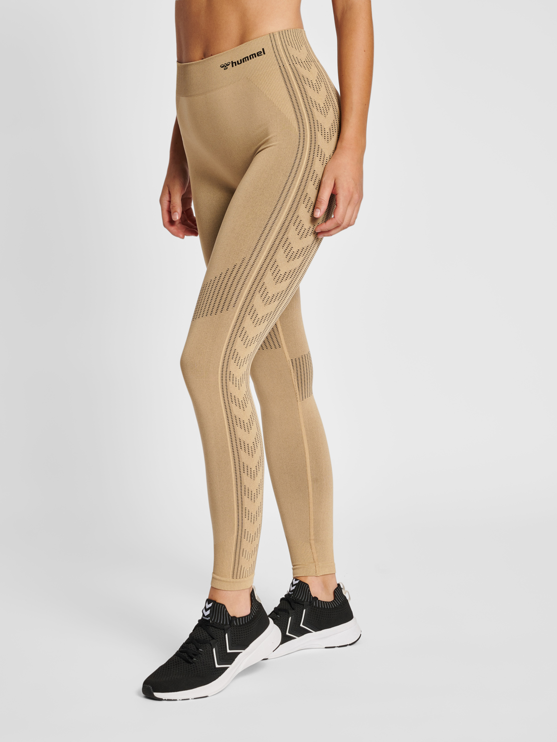 hummel MT SHAPING SEAMLESS MW TIGHTS - CURDS & WHEY | hummelsport.de